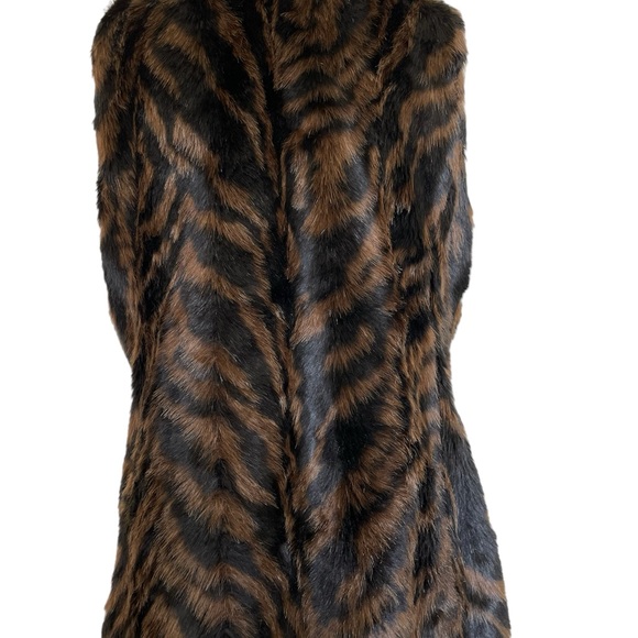 Chicos faux fur vest. Size 0. Fits like a medium. Brown and back animal print. - Picture 2 of 7